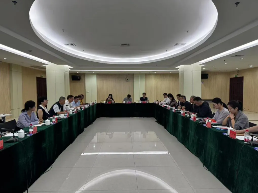 上海期貨交易所-海南橡膠2024年天然橡膠“穩(wěn)產(chǎn)行動(dòng)”項(xiàng)目總結(jié)會(huì)成功召開